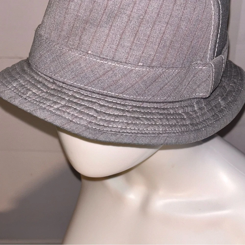 Vintage Goorin Brothers Grey Pinstriped Retro
Bucket Hat - Picture 7 of 8